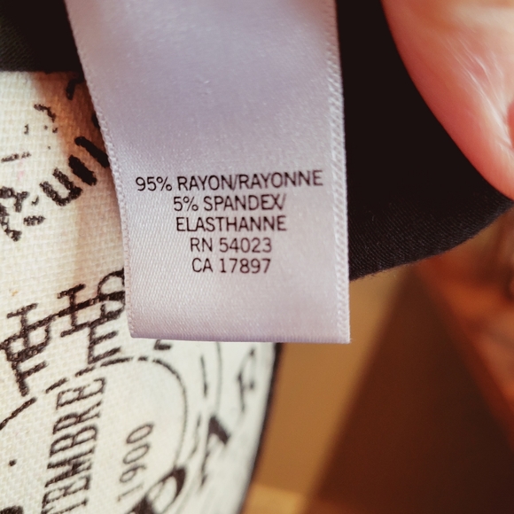 Banana Republic Black Cowl Neckline Tank Top - Picture 5 of 5